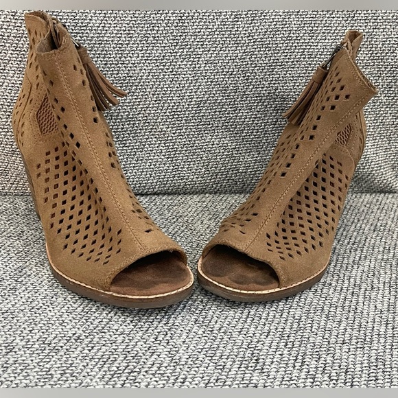 Toms Brown Ankle Booties with Perforated Design - Picture 13 of 16